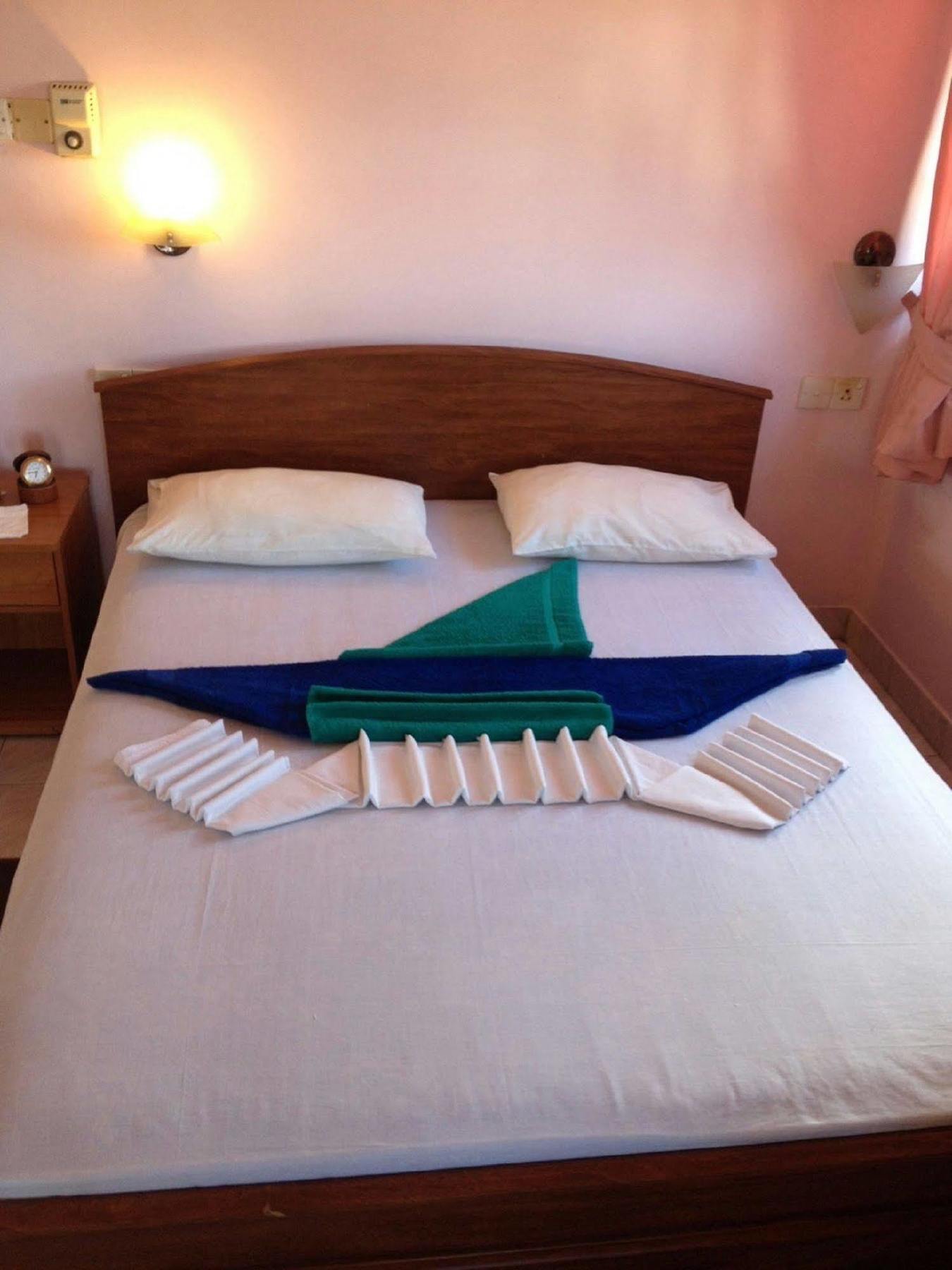 Hotel Red Rose Negombo Luaran gambar