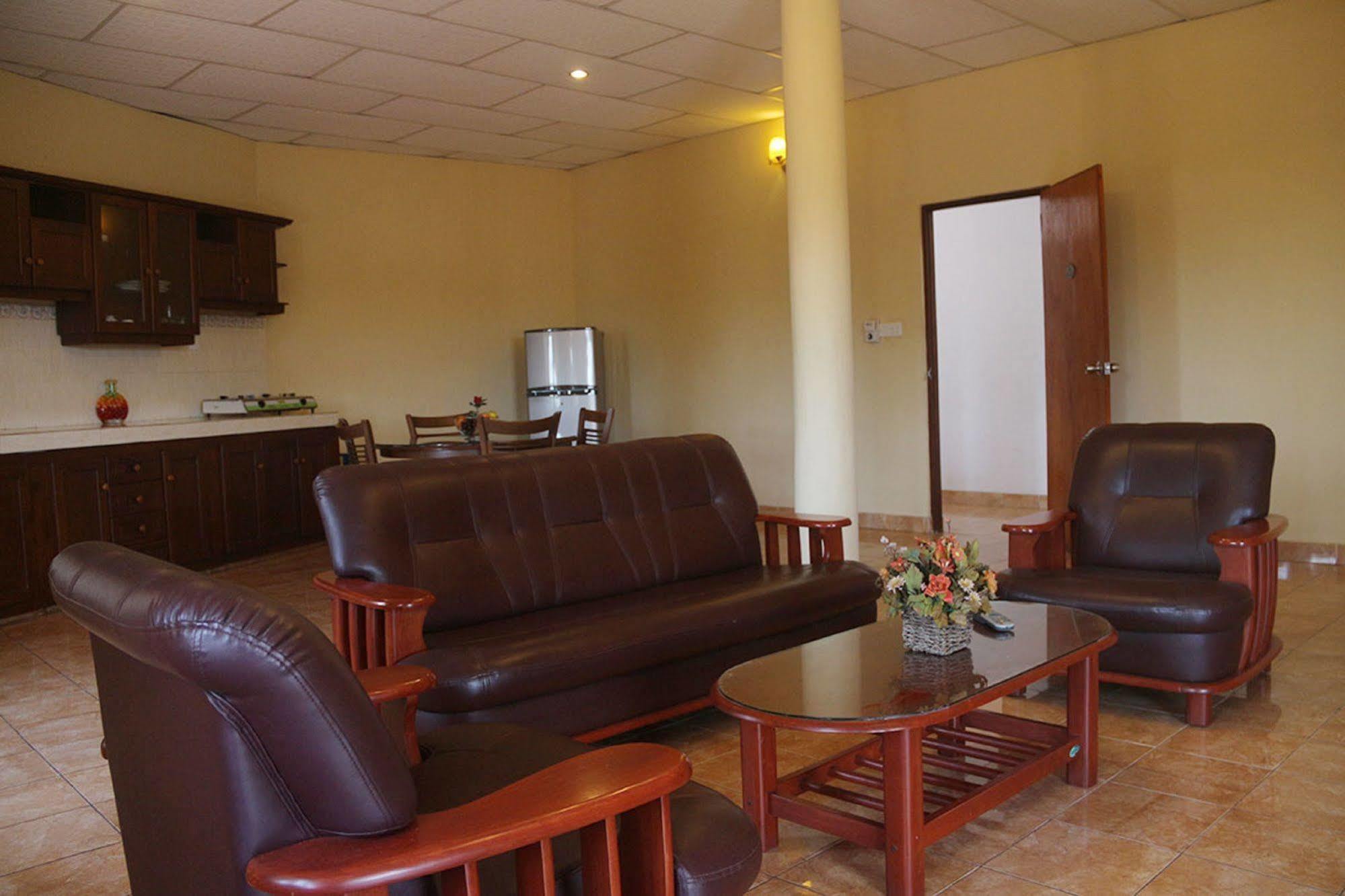 Hotel Red Rose Negombo Luaran gambar