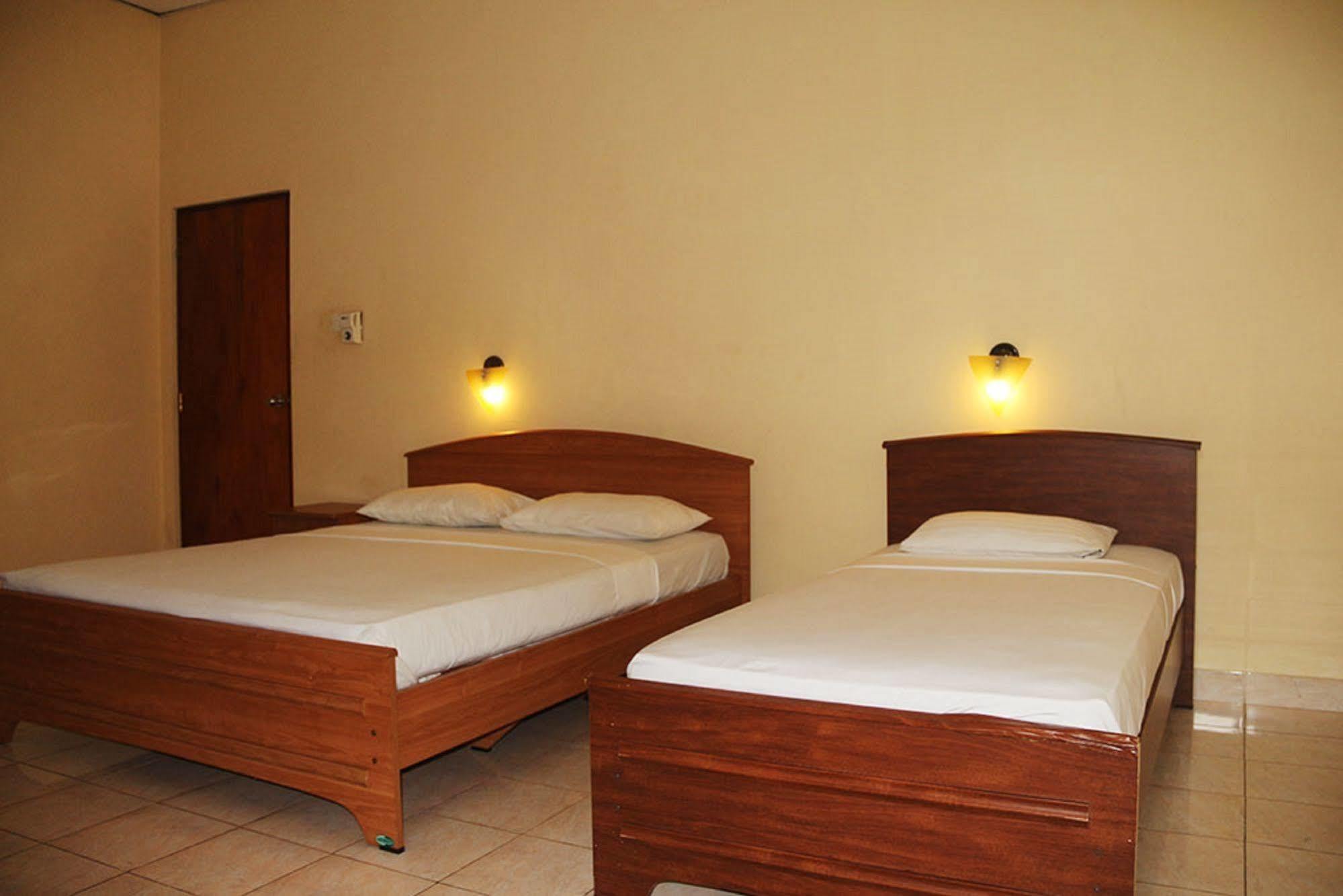 Hotel Red Rose Negombo Luaran gambar