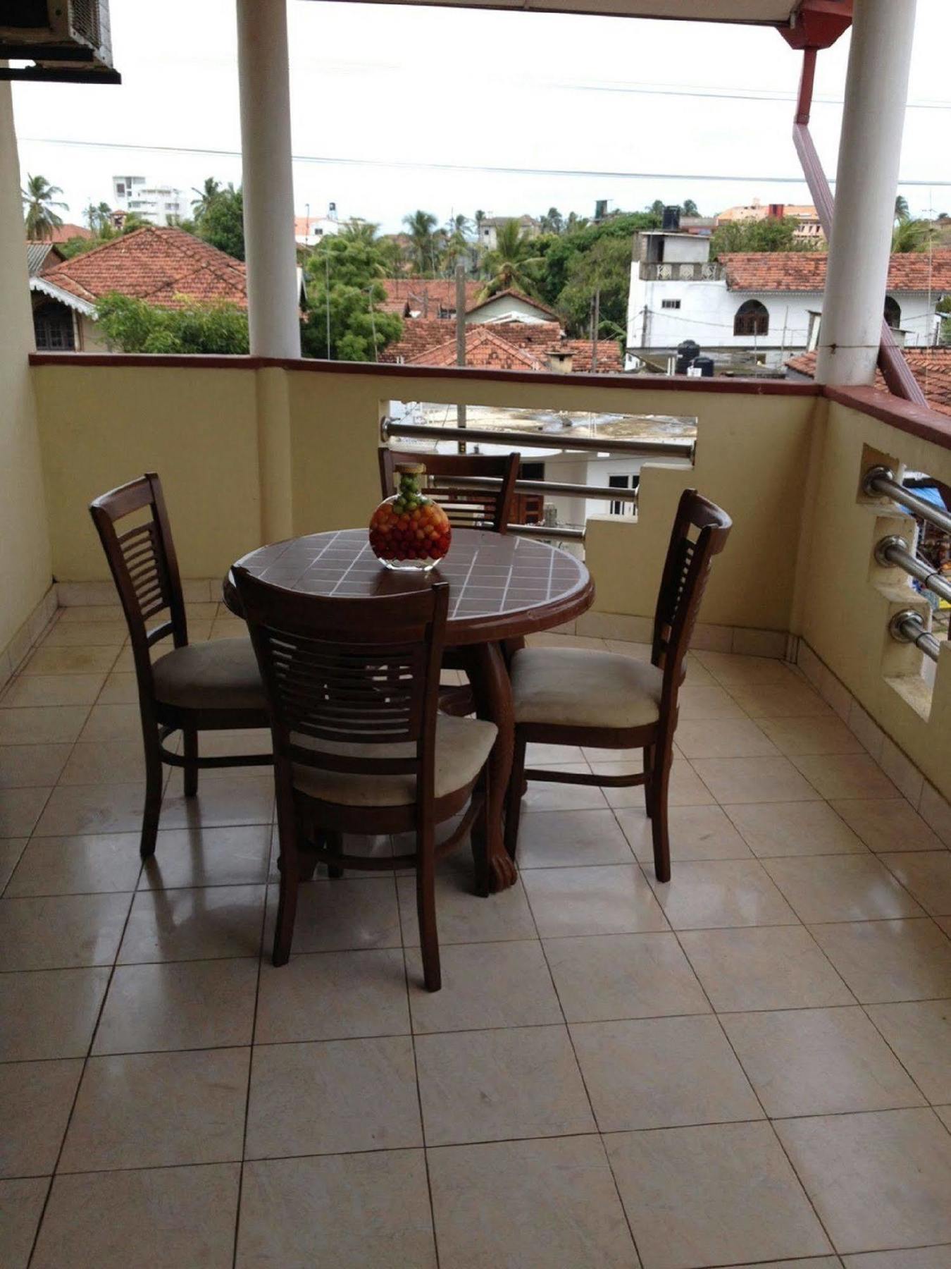 Hotel Red Rose Negombo Luaran gambar