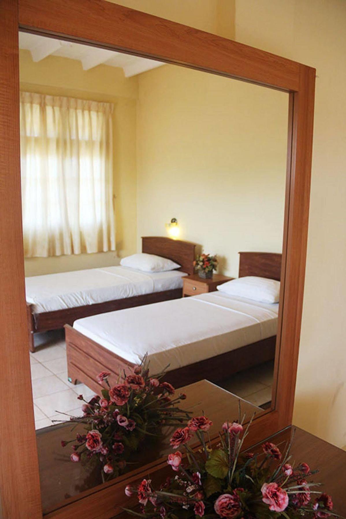 Hotel Red Rose Negombo Luaran gambar