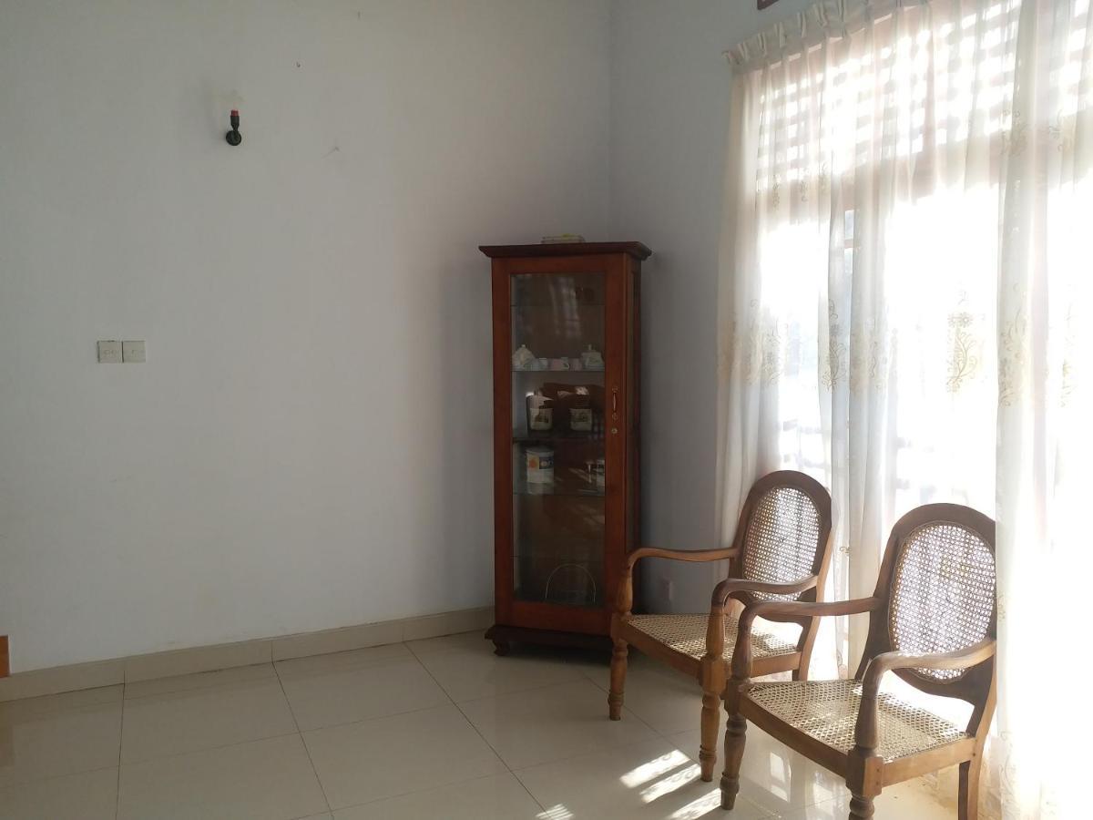 Hotel Red Rose Negombo Luaran gambar
